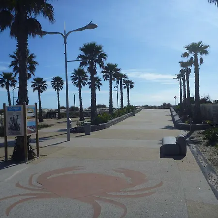 Ensoleille Avec Terrasse Et Parking, A 2 Pas De La - - Fr-1-387-169 * Marseillan (Herault)
