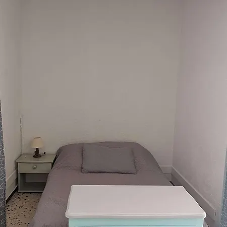 Ensoleille Avec Terrasse Et Parking, A 2 Pas De La - - Fr-1-387-169 *